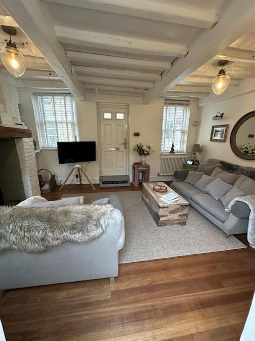 The Nook Lincoln Villa Bagian luar foto