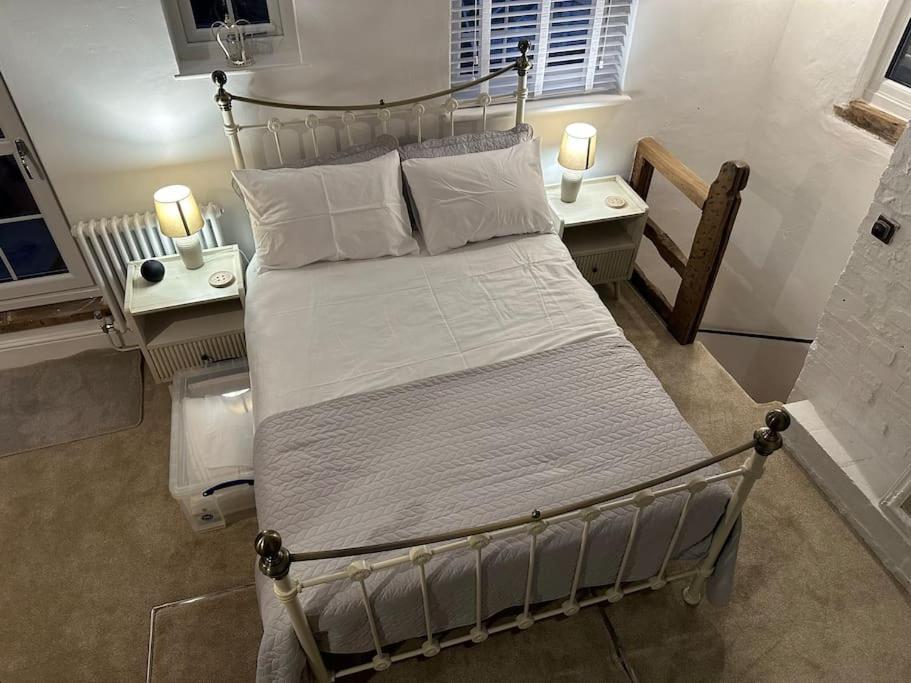 The Nook Lincoln Villa Bagian luar foto